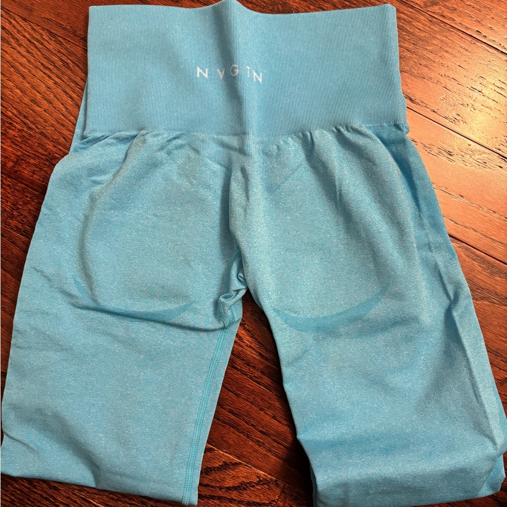 NVGTN Seamless Leggings in Bright Blue